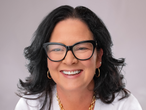 Lori Hardie headshot
