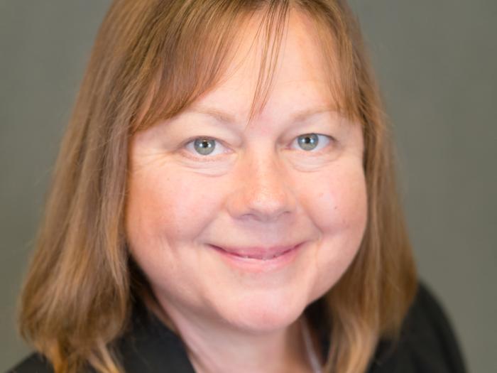 Laurie Posey headshot