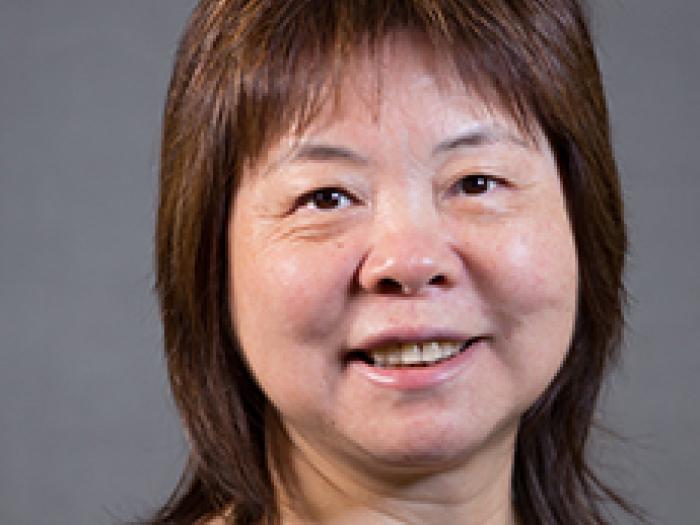 Qiuping (Pearl) Zhou headshot