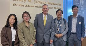Ric Ricciardi meets with Korean delegates